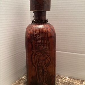 VTg Signed Spain Artesania Raymon Leather Wrapped Amber Glass Alcohol Decanter